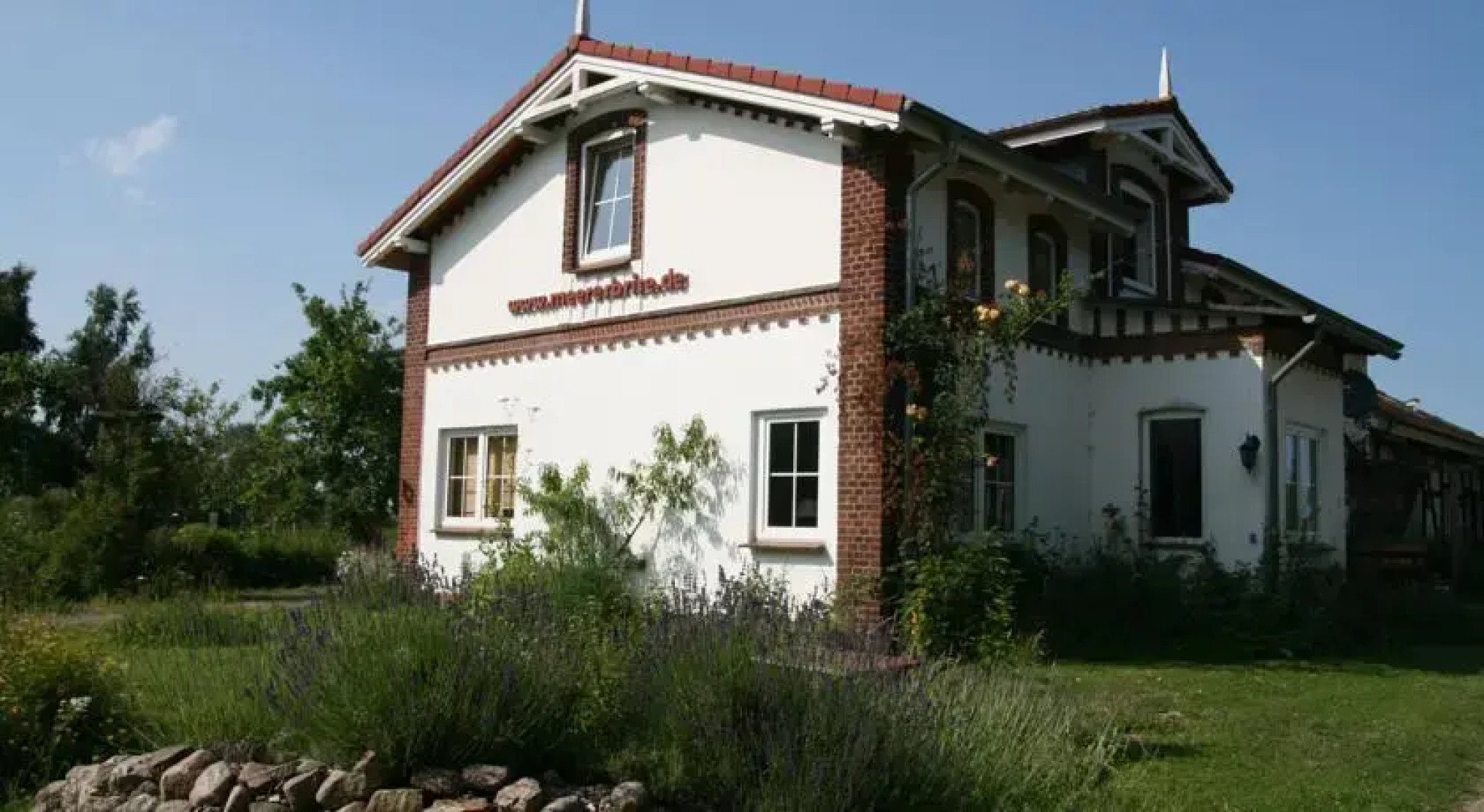 Lehmputzzimmer in der Yogaschule