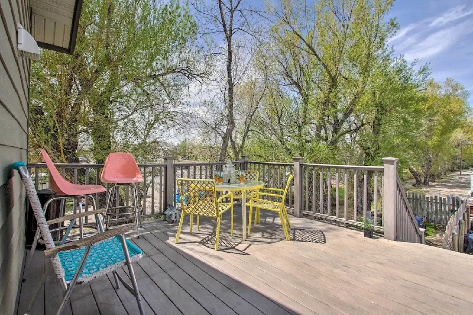 Chic Retro Retreat in Choteau: Walk to Dtwn!