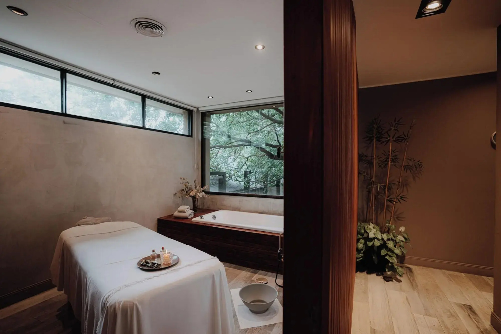 La Urumpta Hotel, AKEN MIND