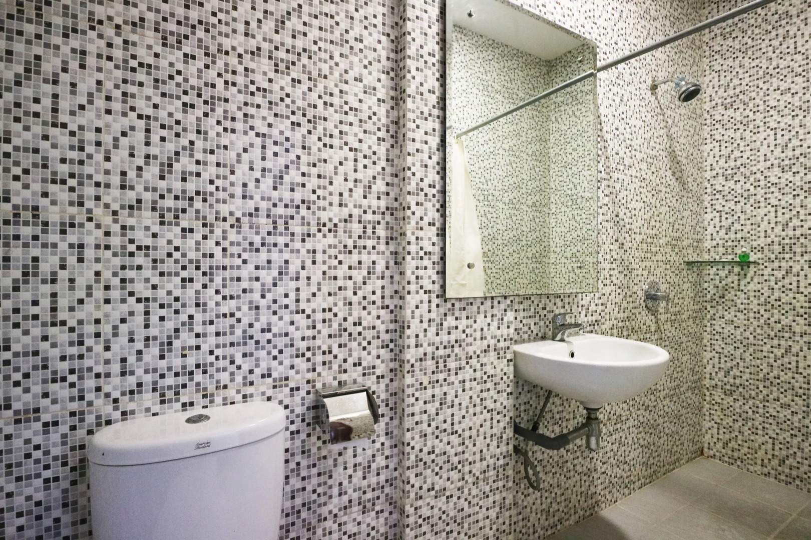 Blitz Hotel Batam Near Sultan Mahmud Ri'ayat Shah Mosque