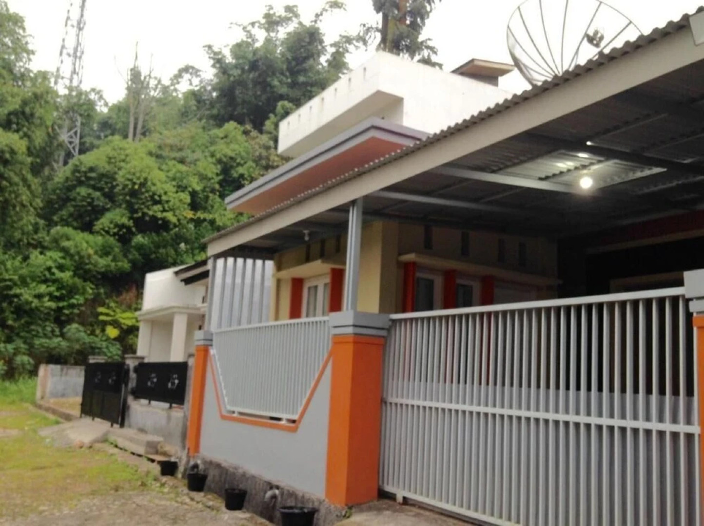 Jingga Guesthouse