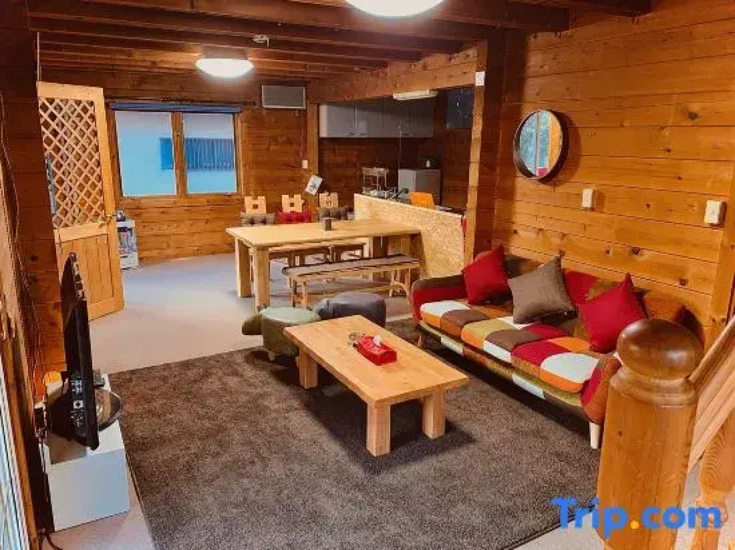 Tomy's Log House - Need Car