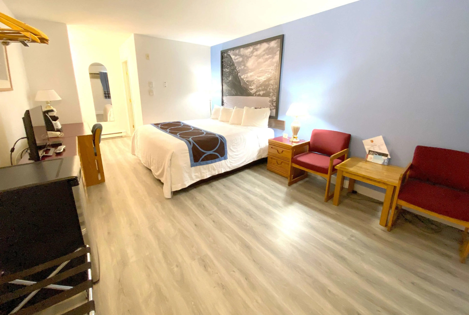 Super 8 by Wyndham Sicamous