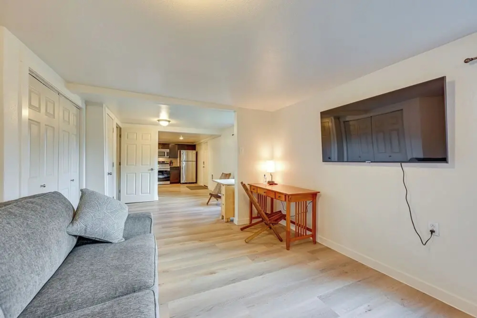 Cozy Tacoma Getaway w/ Grill & Hot Tub!