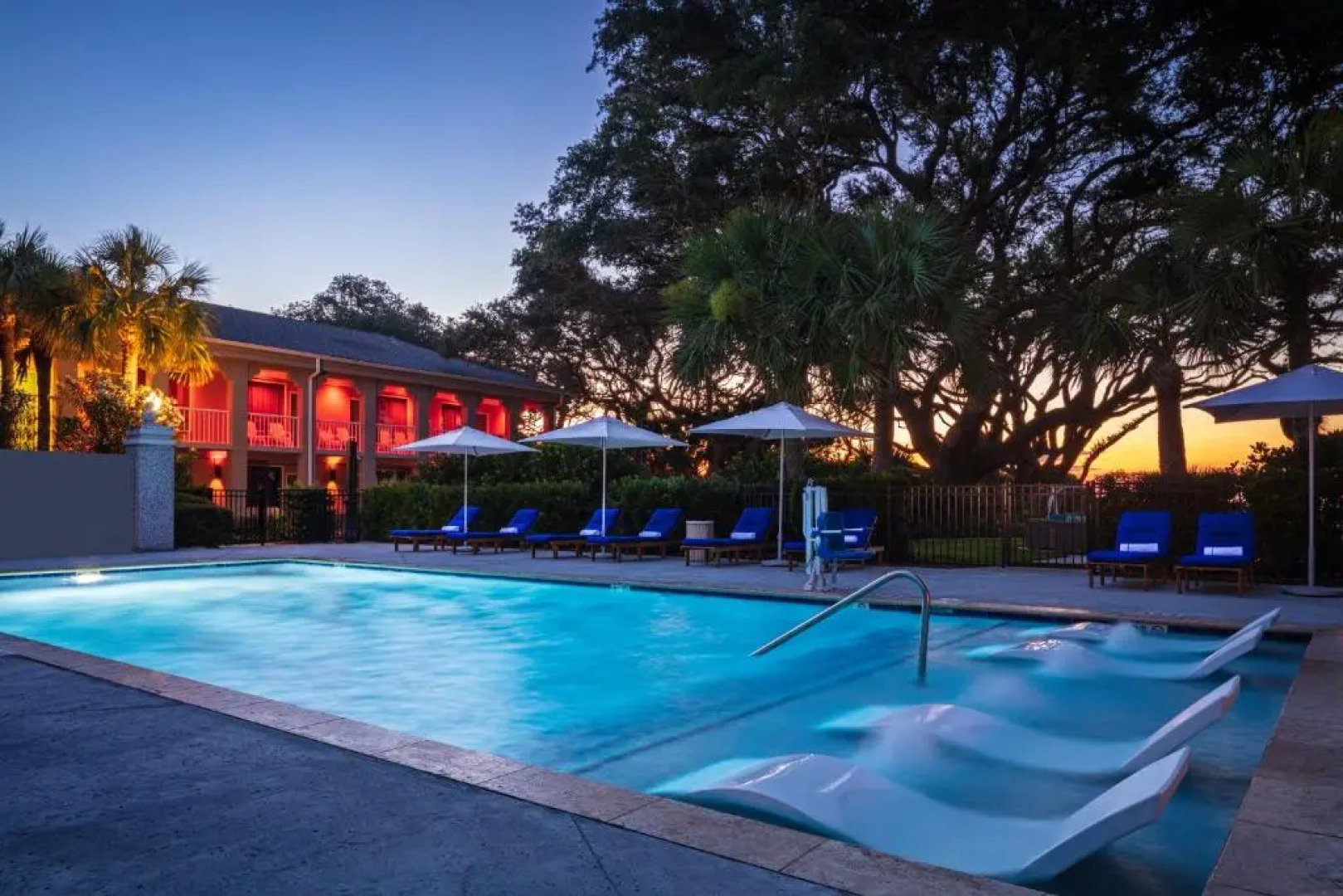 The Beachview Club