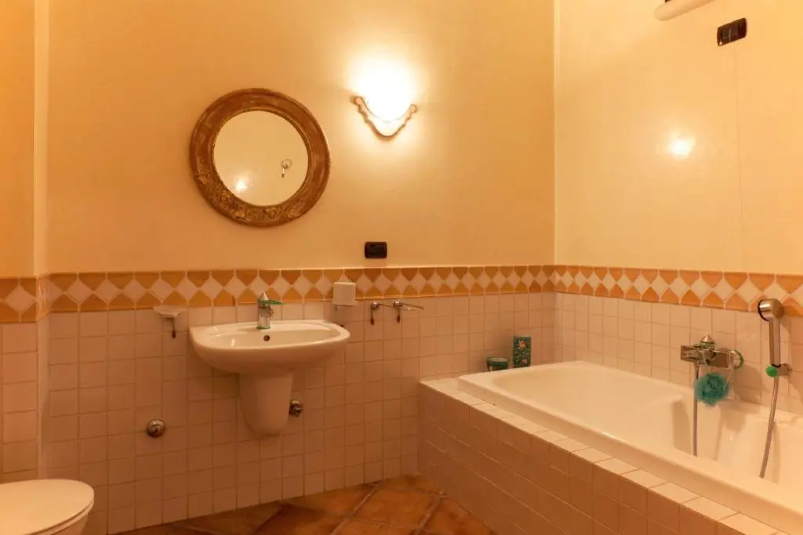 Villa piscina, campo calcetto, tennis, sauna m850