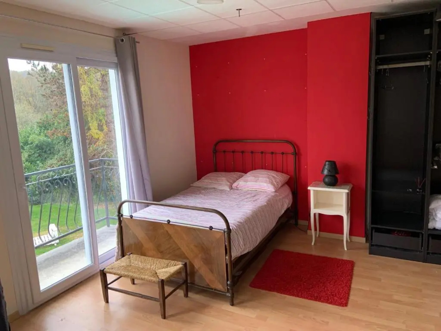 Latresne, Villa Lamothe, 3 chambres au calme au bord de la piste cyclable