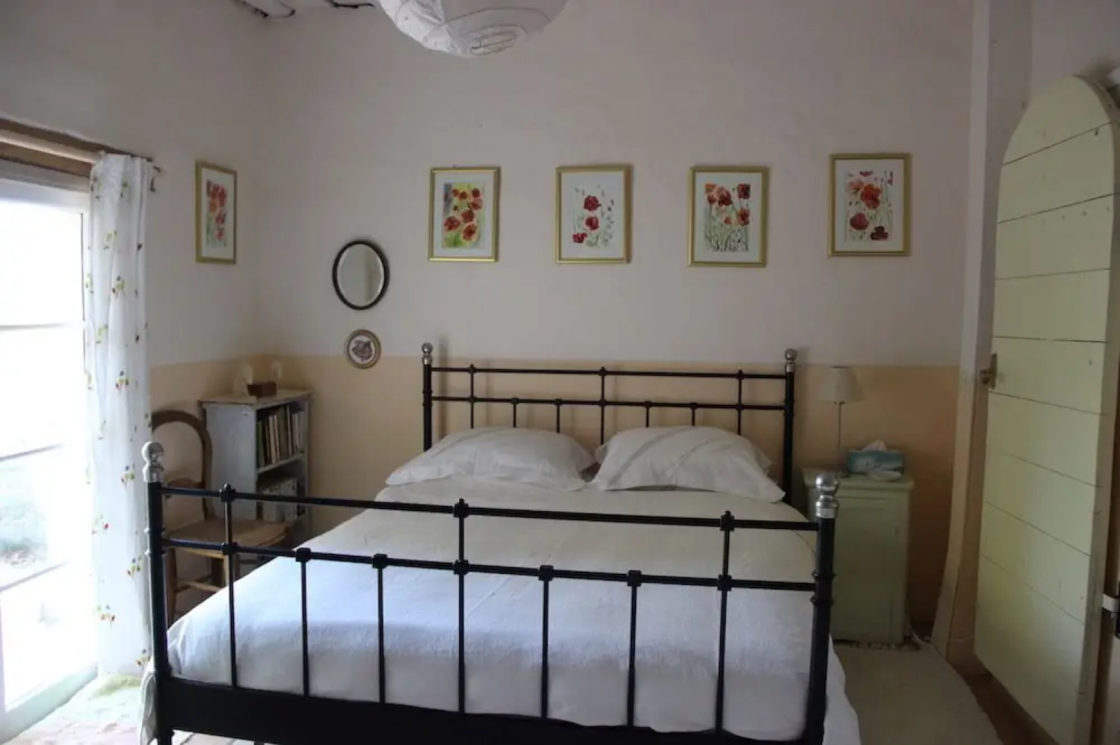 Beautiful Rustic Farmhouse Apartment With Pool