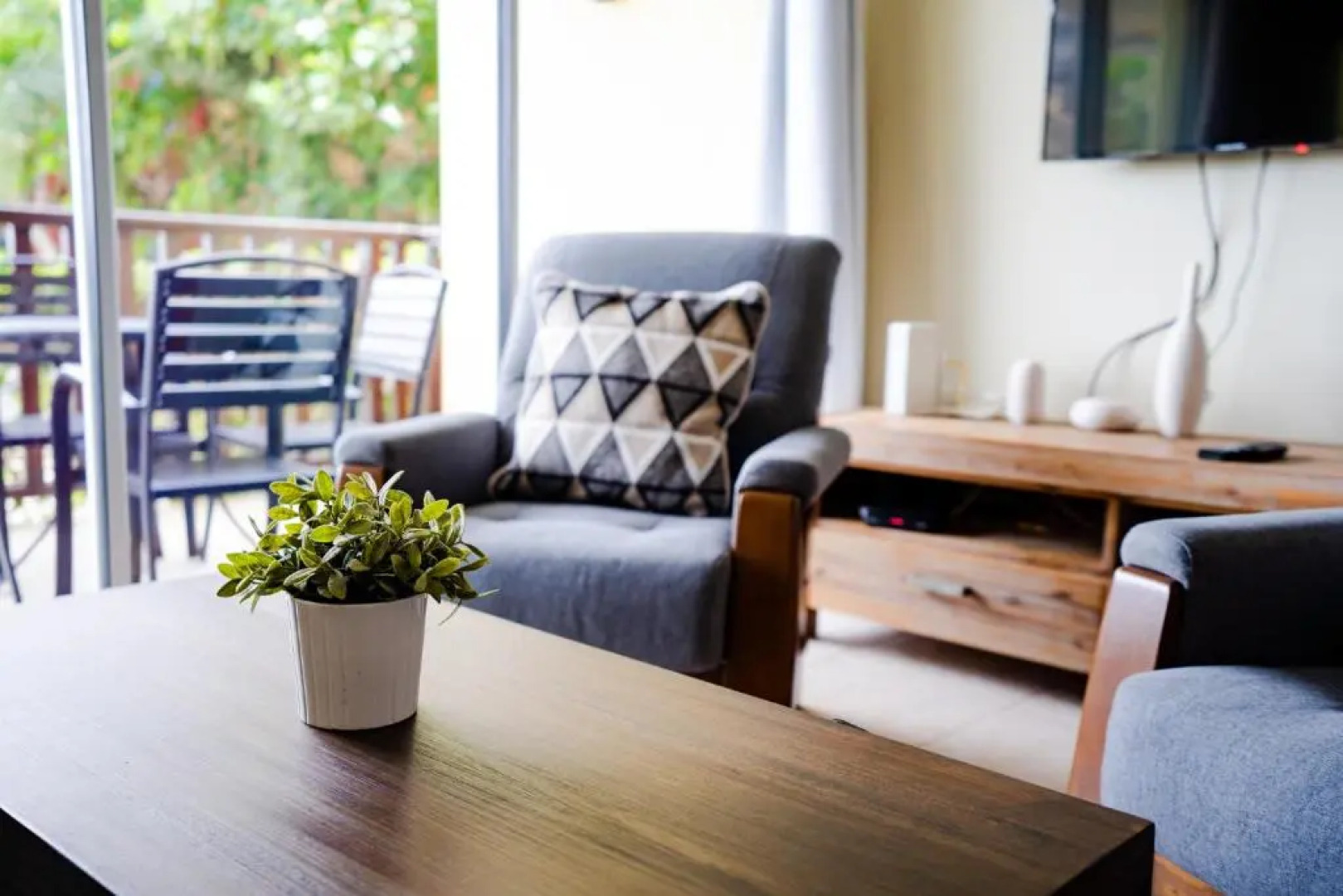 Incredible Garden View Condo Suite 22