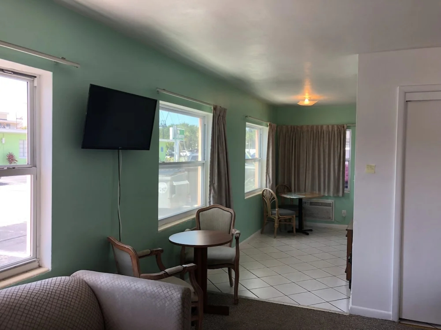 Rose Motel