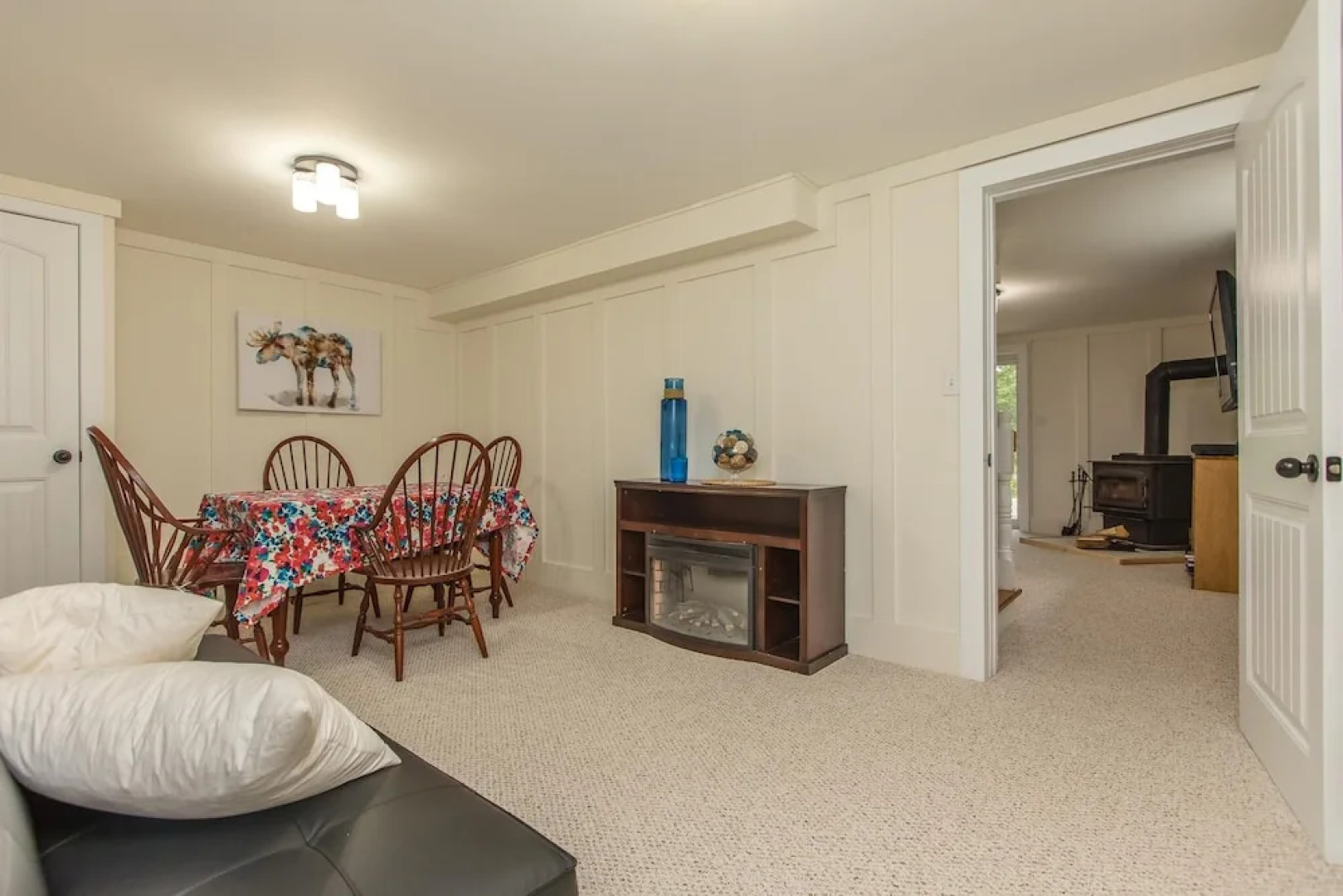 Daydreams Cottage~Beautiful 5 Bed 2 Bath Cottage on Brandy Lake