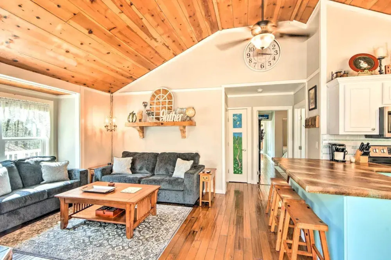 Private Pool, Hot Tub & Yard: Serene Murphy Home