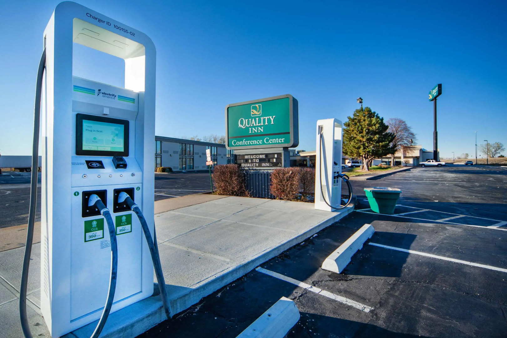 Suburban Studios I-80 Grand Island