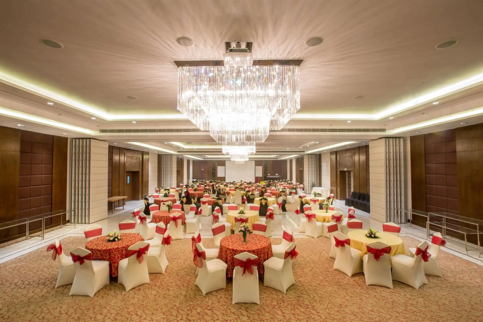 Royal Tulip Shimla Kufri Iowa