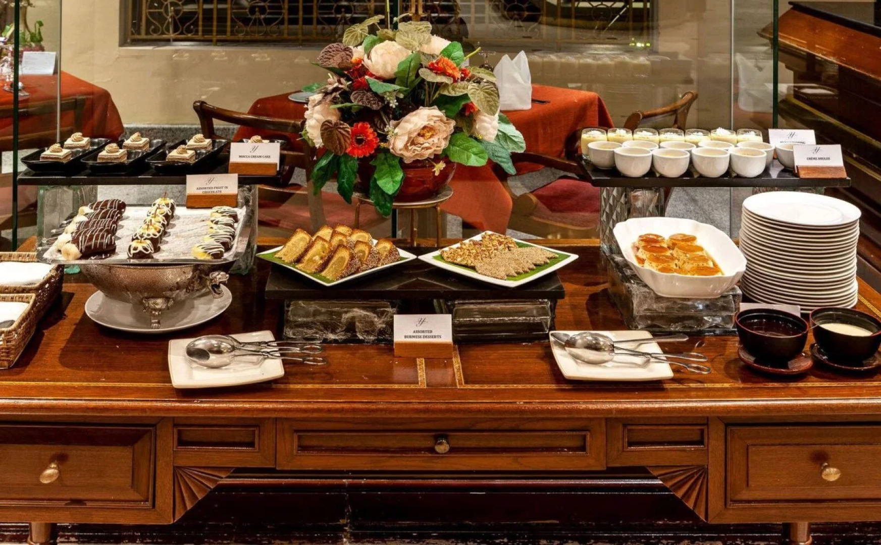 Mercure Mandalay Hill Resort