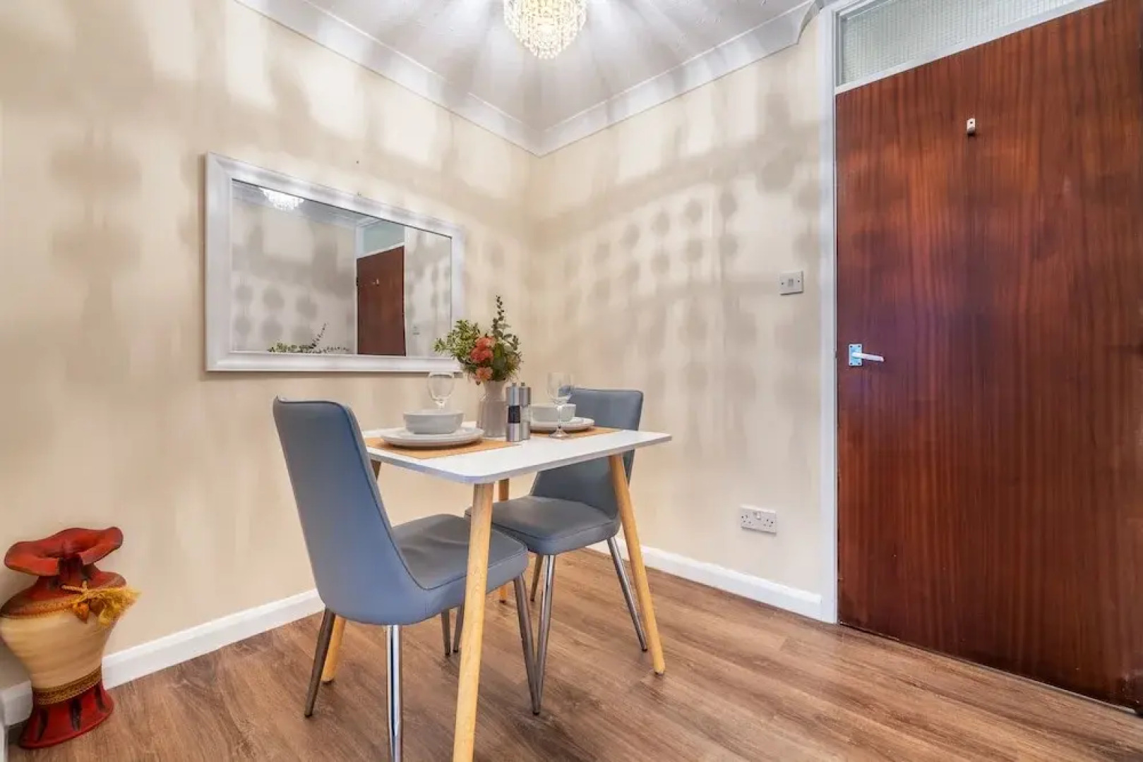 Staines Studio Apartment - Heathrow