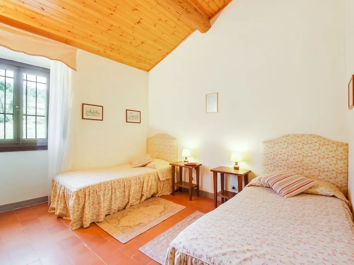 Charming Holiday Home in Pontassieve With Swimming Pool