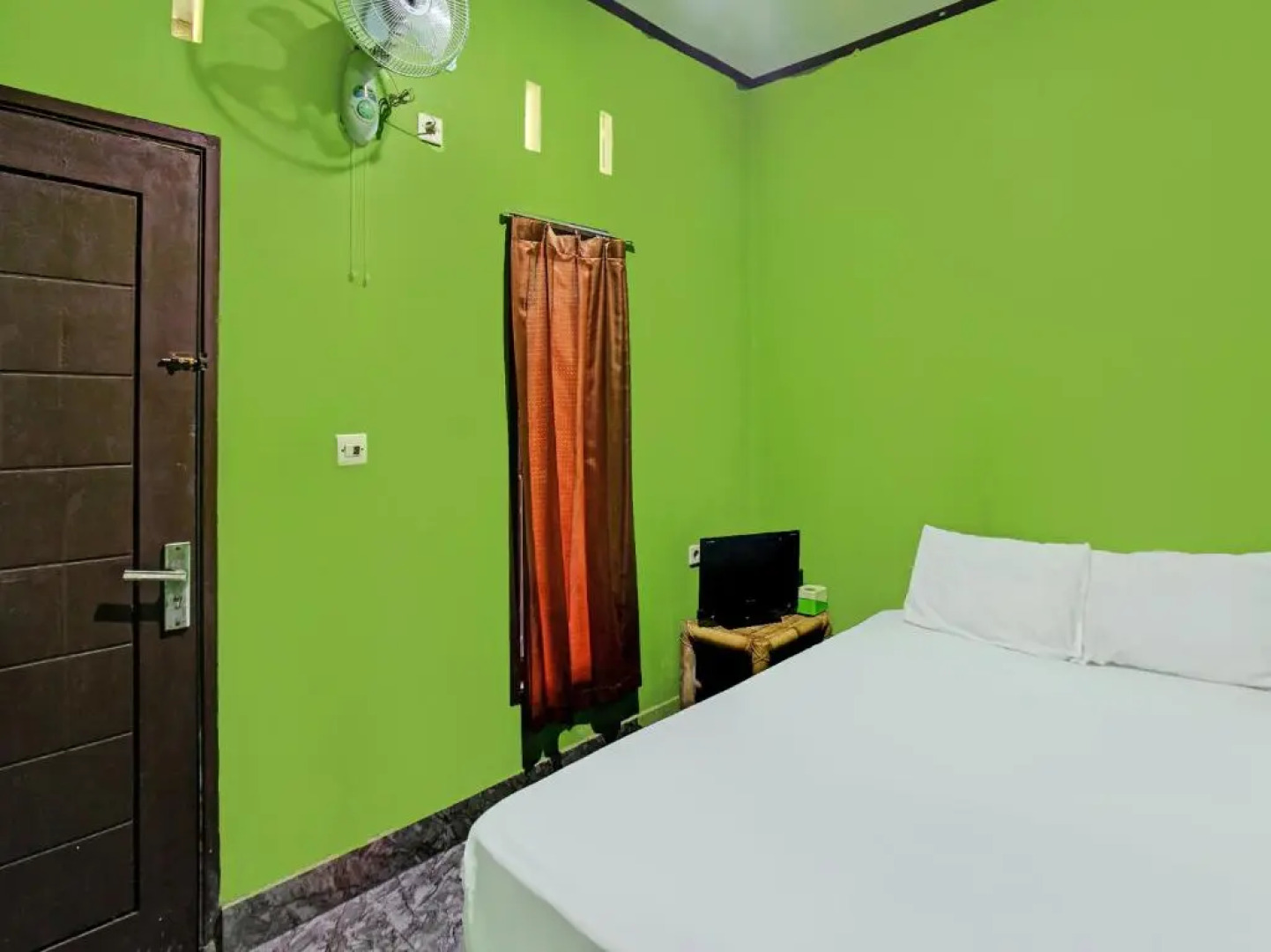 Hotel O Ashooy HomestayNearWisata Desa sedau