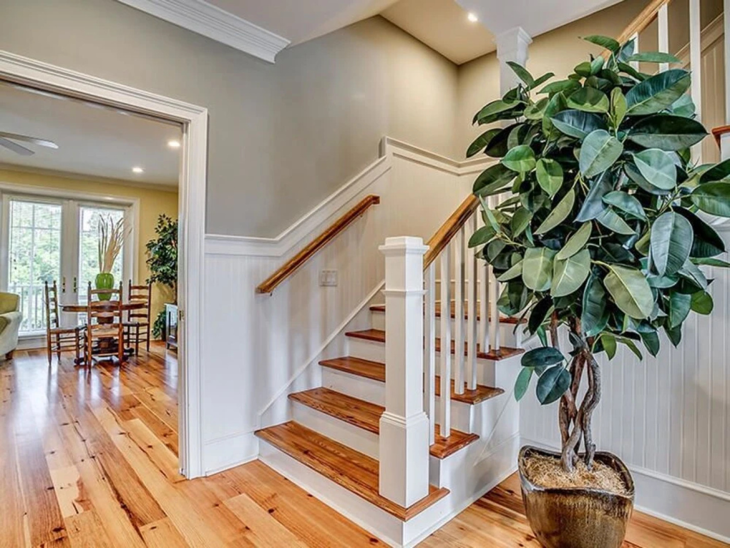 112 Tolater 8 Br Home by RedAwning