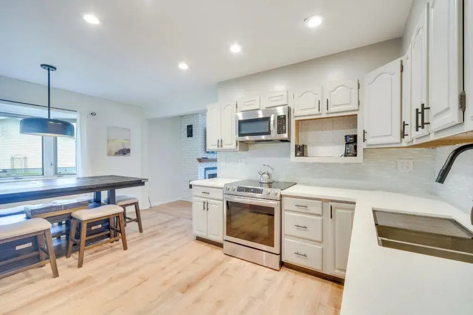 Updated Hermantown Vacation Rental 6 Mi to Duluth!