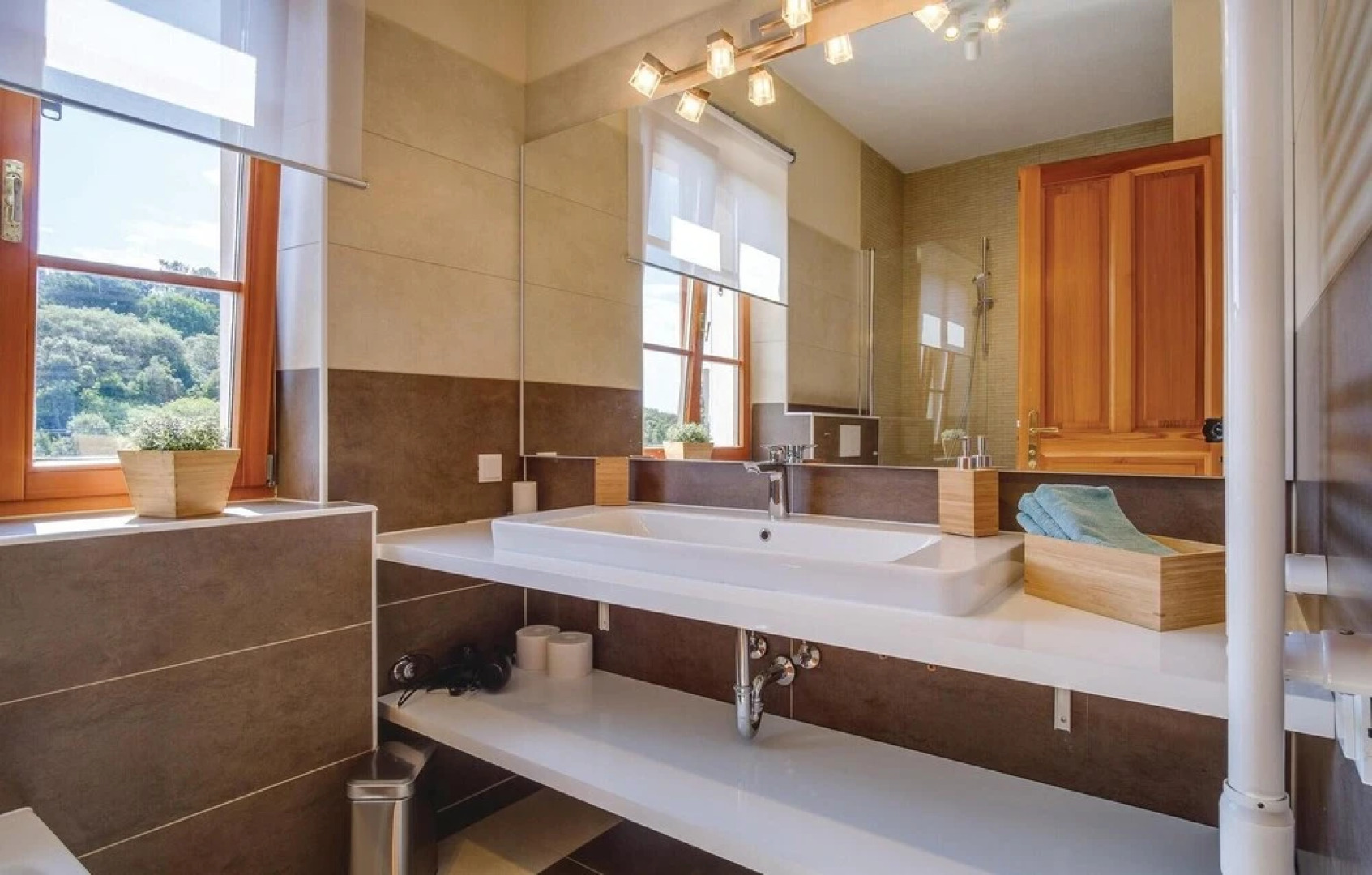 Stunning Home in Sveti Jakov With Sauna, Wifi and 3 Bedrooms