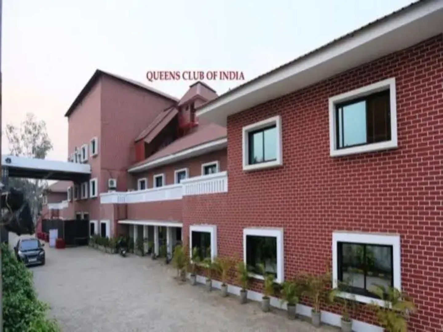 OYO 11939 Hotel Queens Club of India