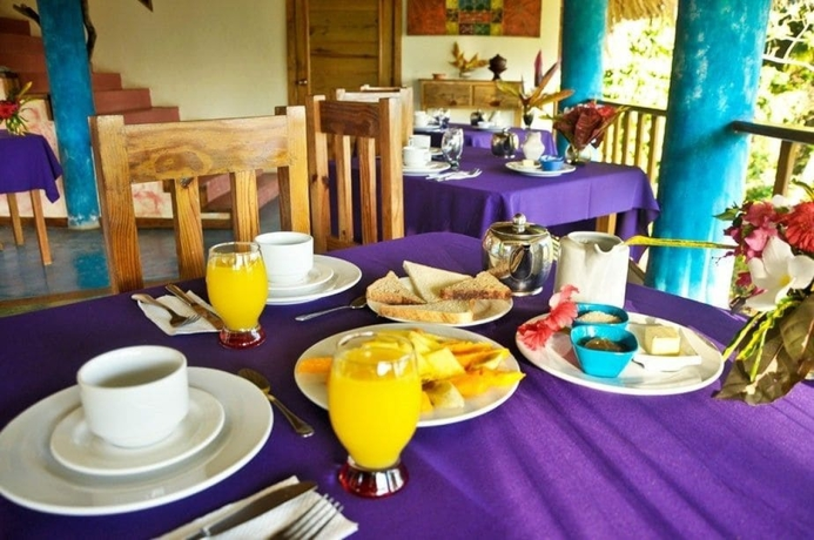 Las Ballenas Escondidas