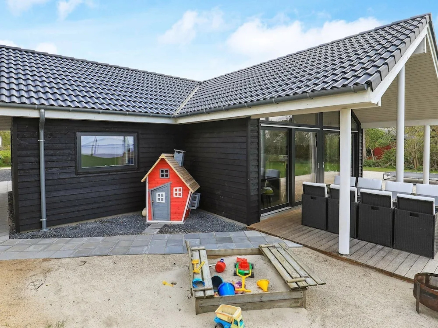 Comfy Holiday Home in Vinderup With Terrace