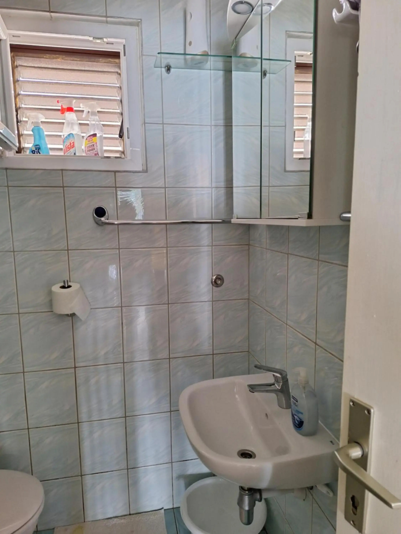 Villa Vesna, 70m from beach