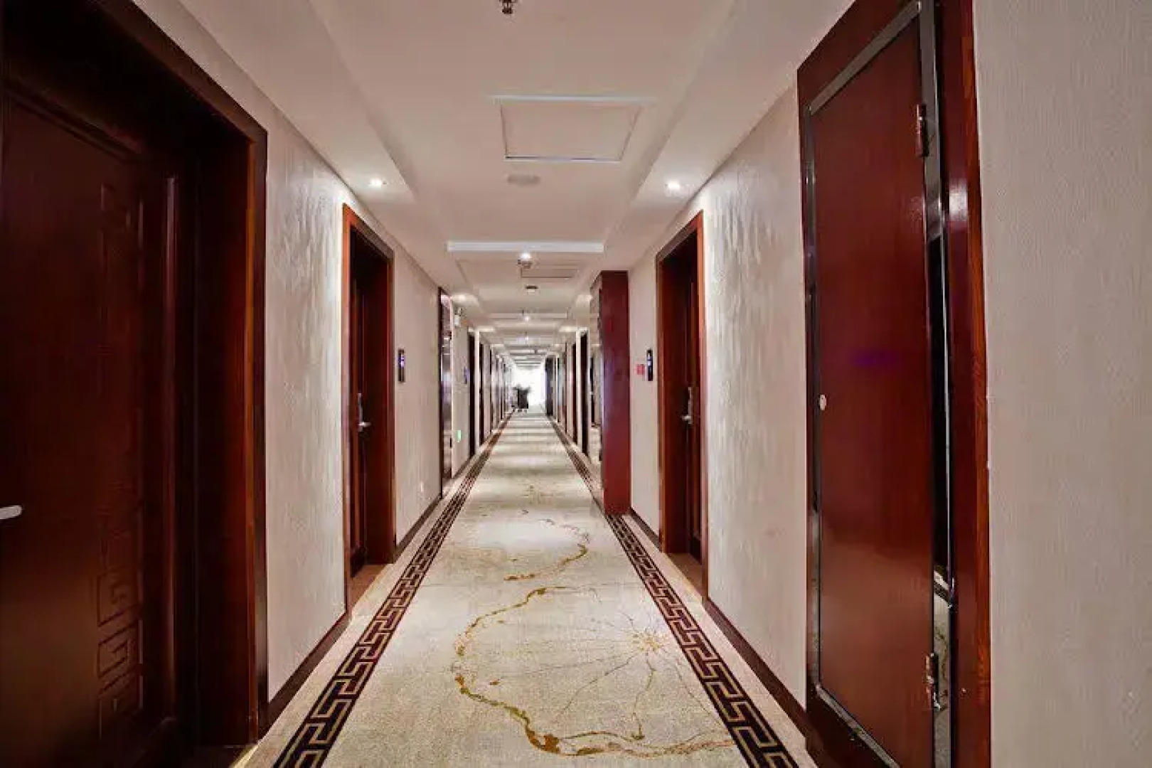 Nanning Qian Xi International Hotel