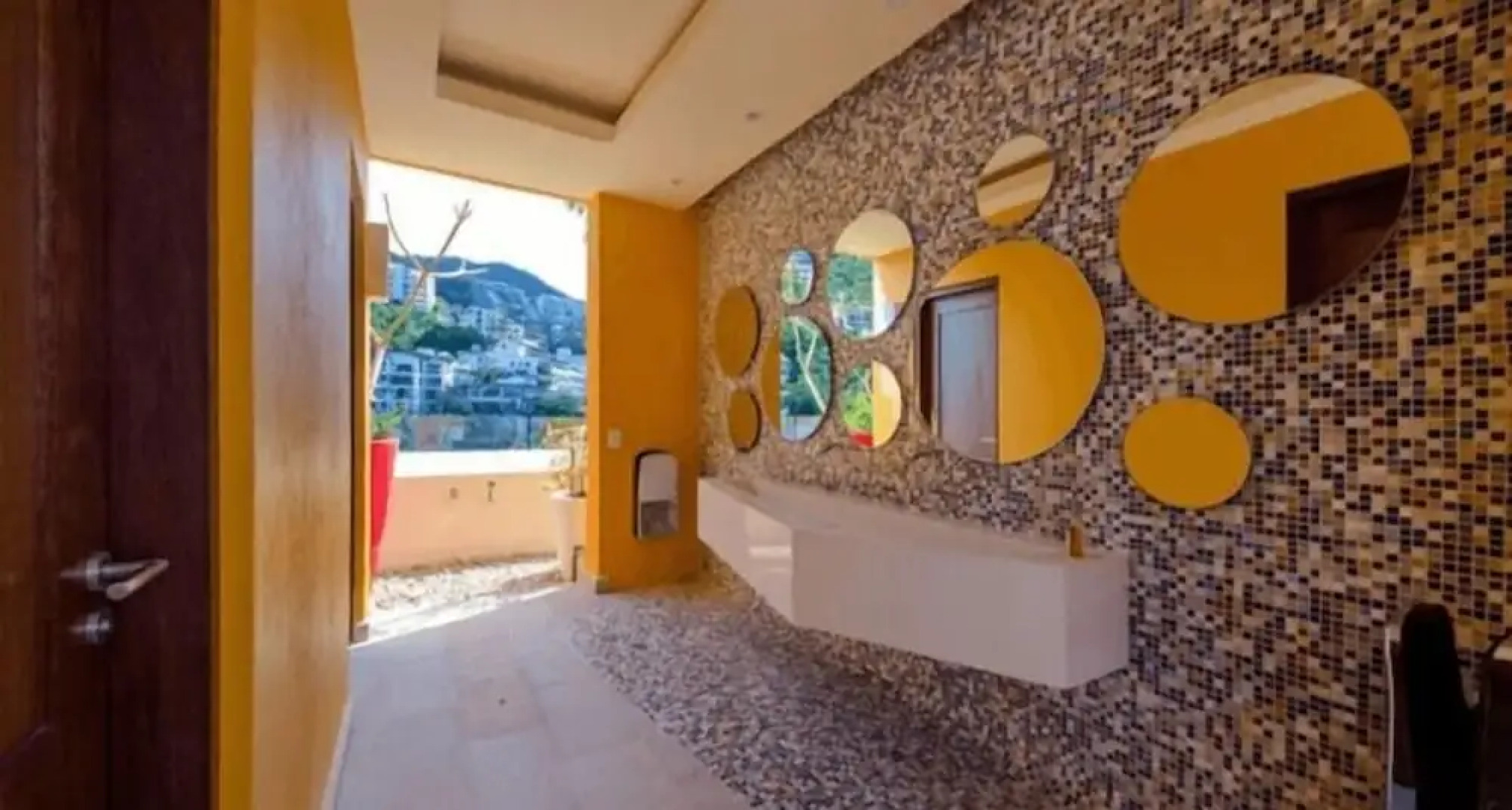 Romantic Zone V177 Studio