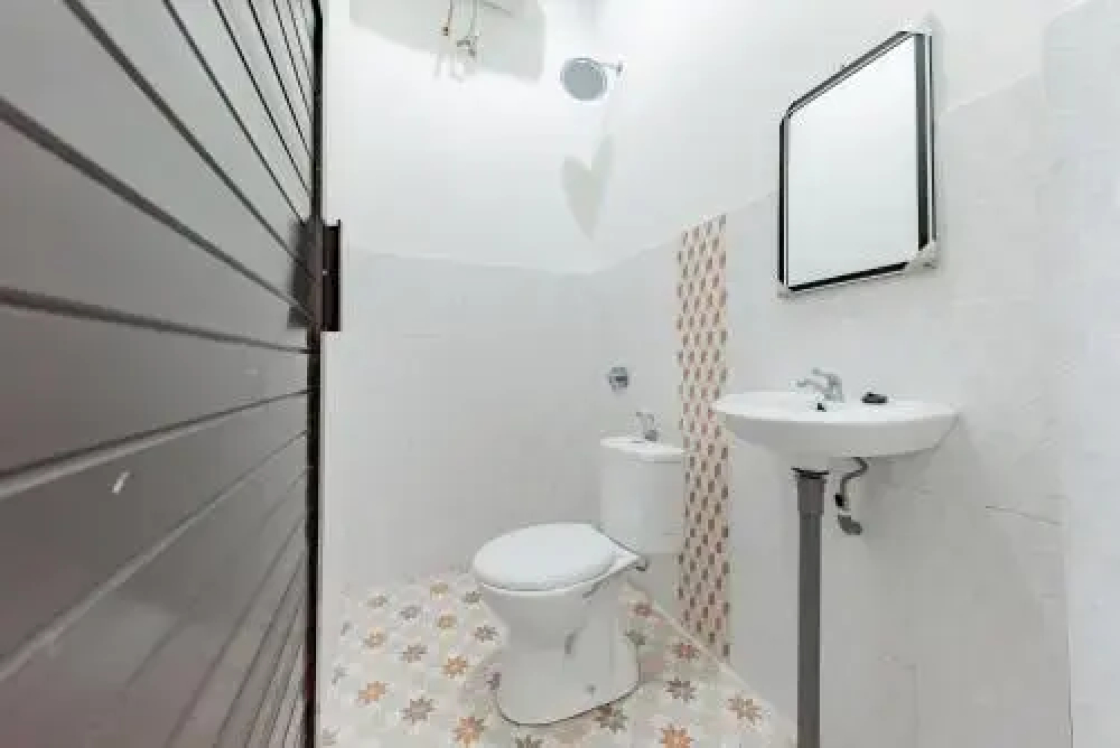 Urbanview Hotel La De Grizz Syariah Sampit by RedDoorz