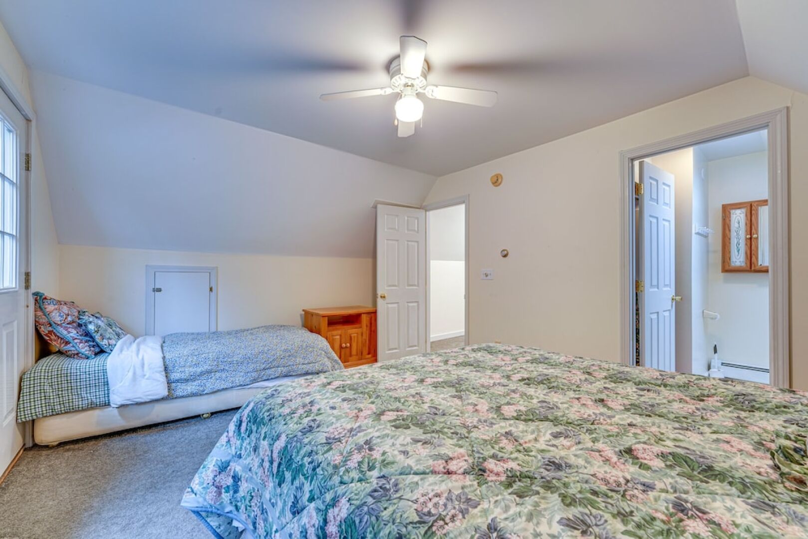 Spacious Ludlow Hideaway < 1 Mi to Okemo Mountain!