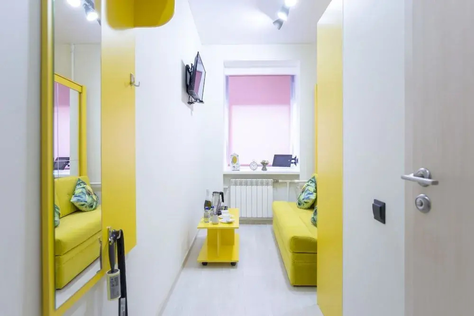 Отель Smart Welcome by Academia