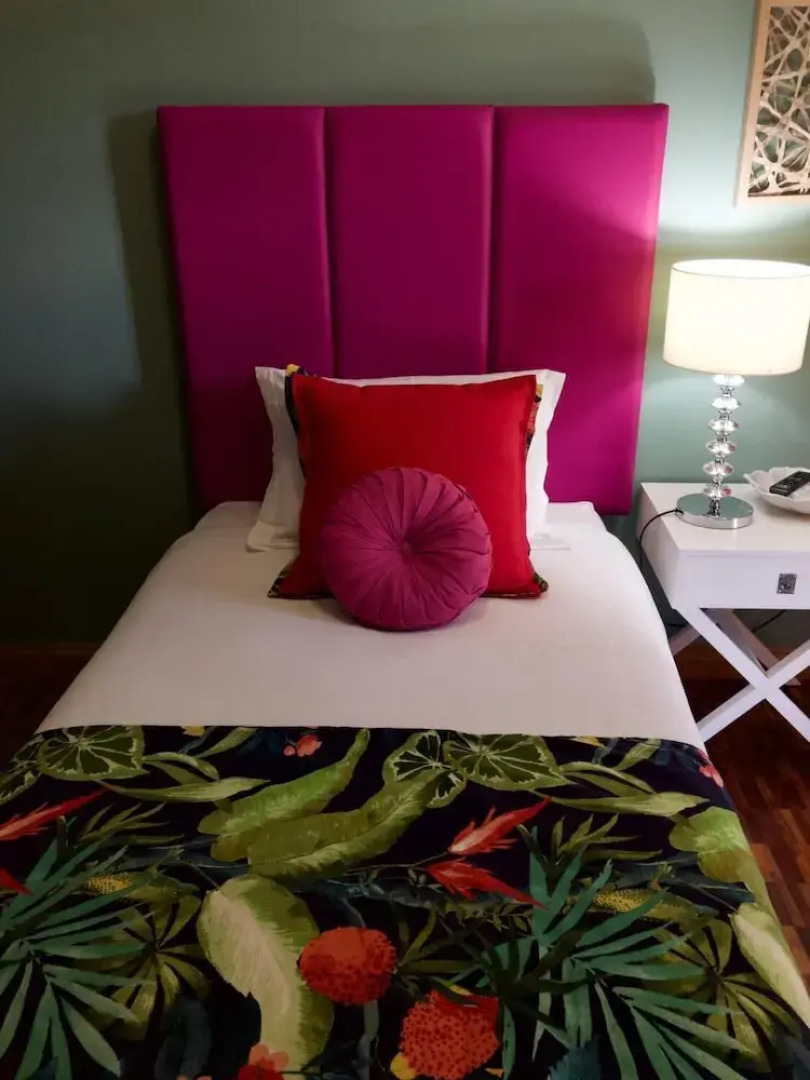 The Hedge Guesthouse