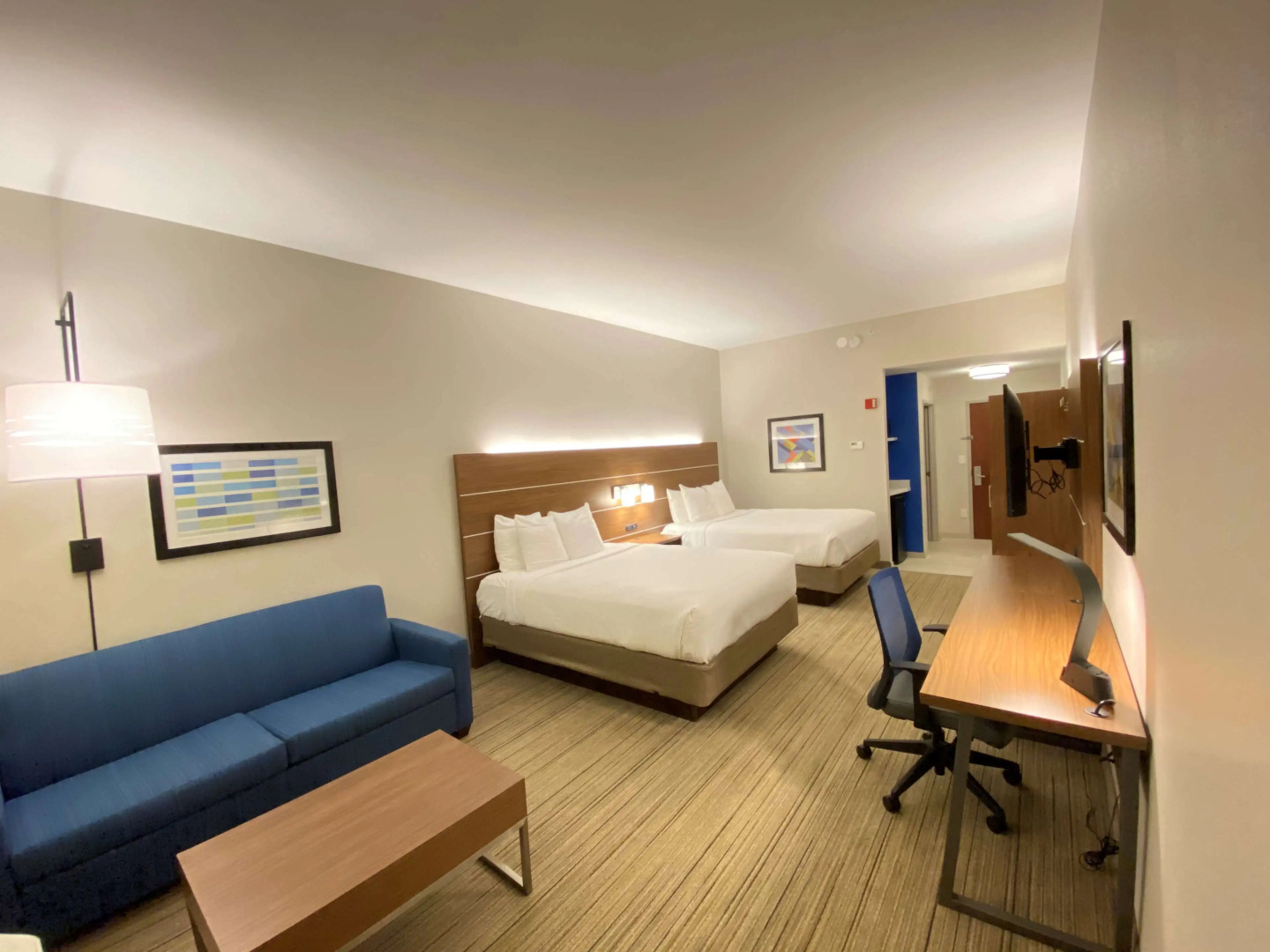 Holiday Inn Express & Suites Williamstown - Glassboro