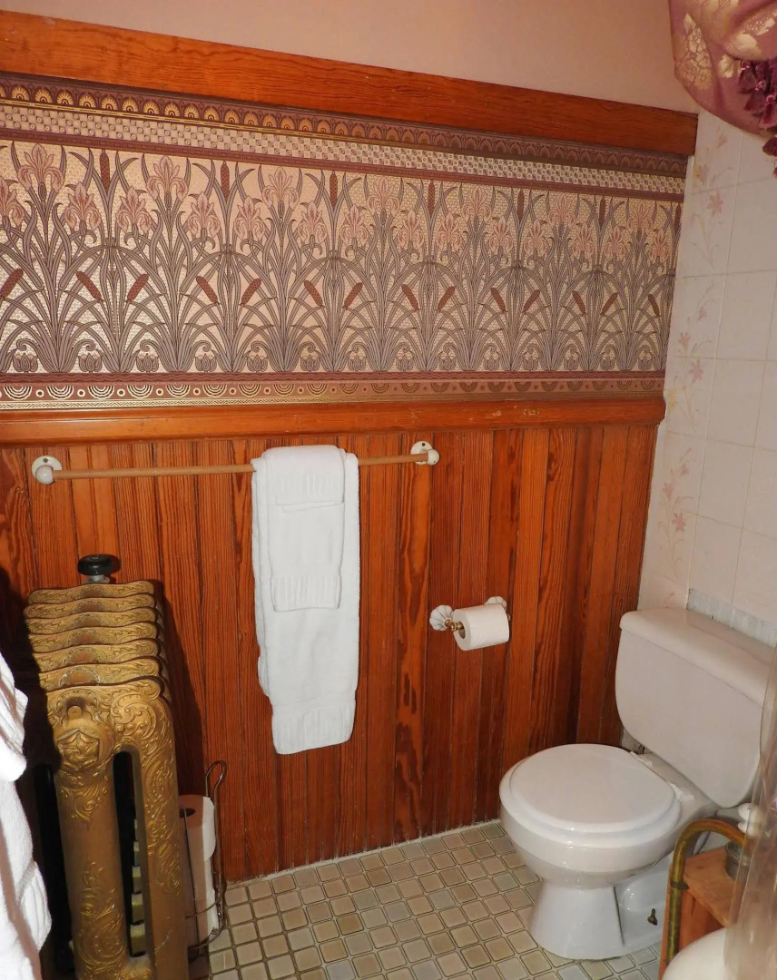 Champaign Garden Inn