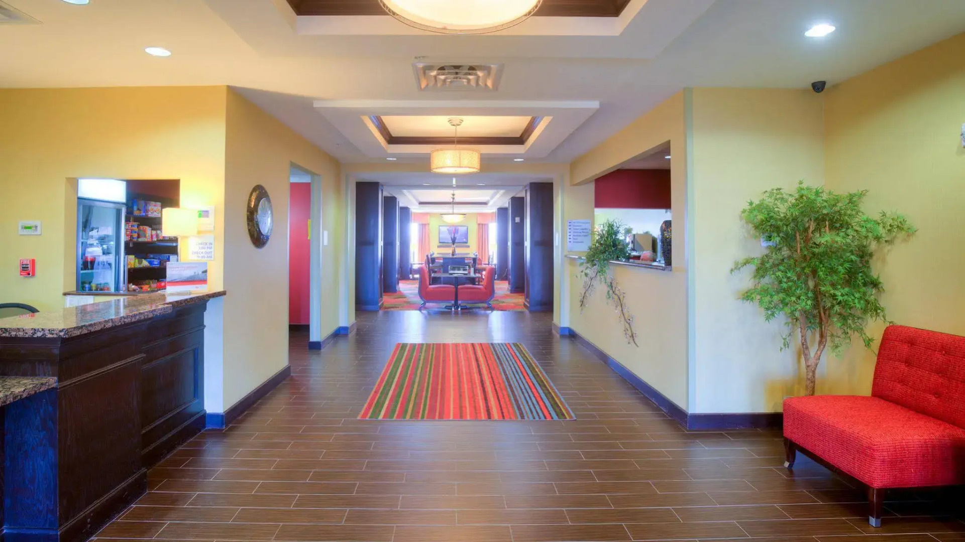 Holiday Inn Express & Suites Elk City