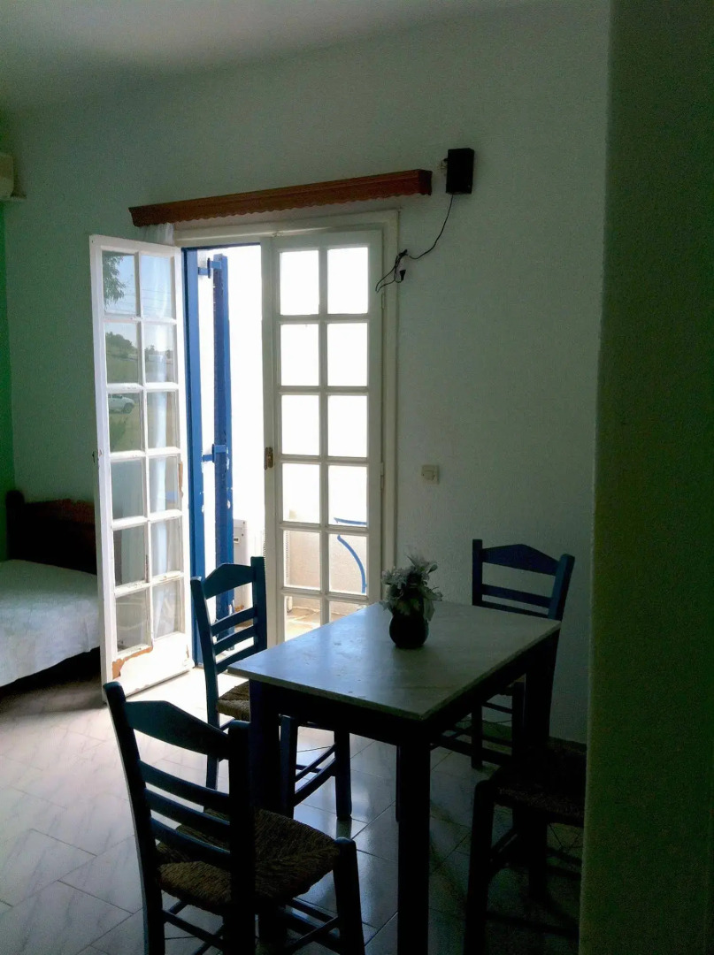 Free Sun Rooms and Apartments