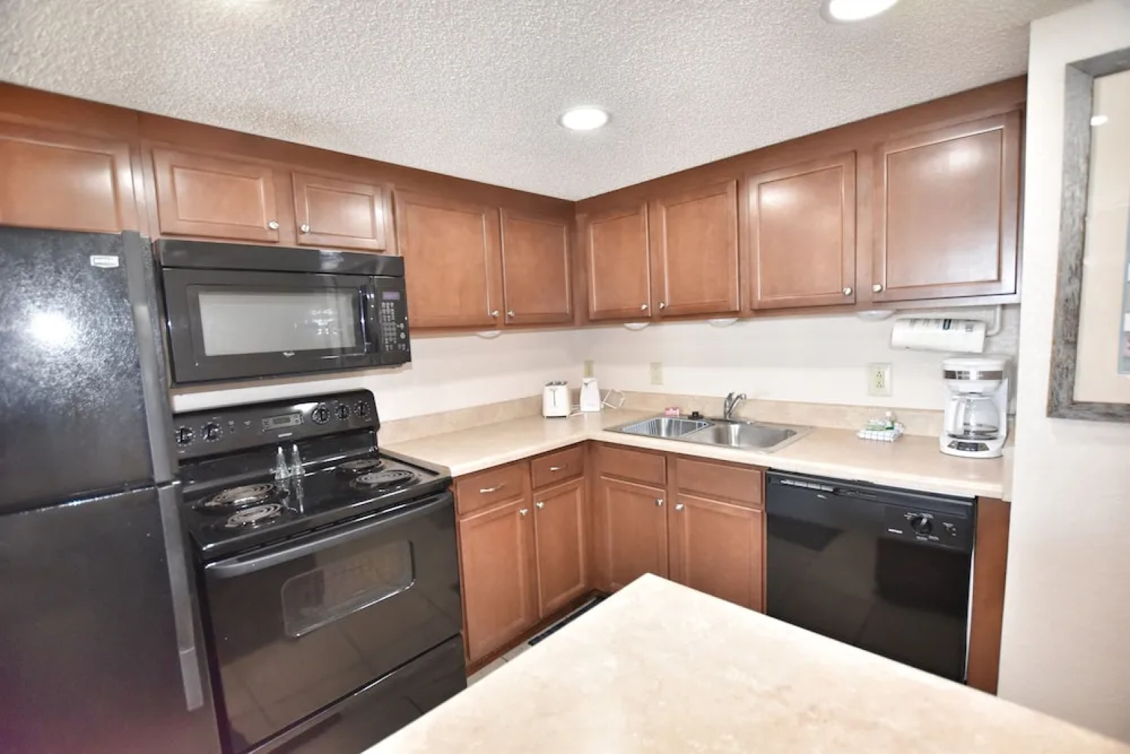 0105 Waters Edge Resort 1 Bedroom Condo by Redawning