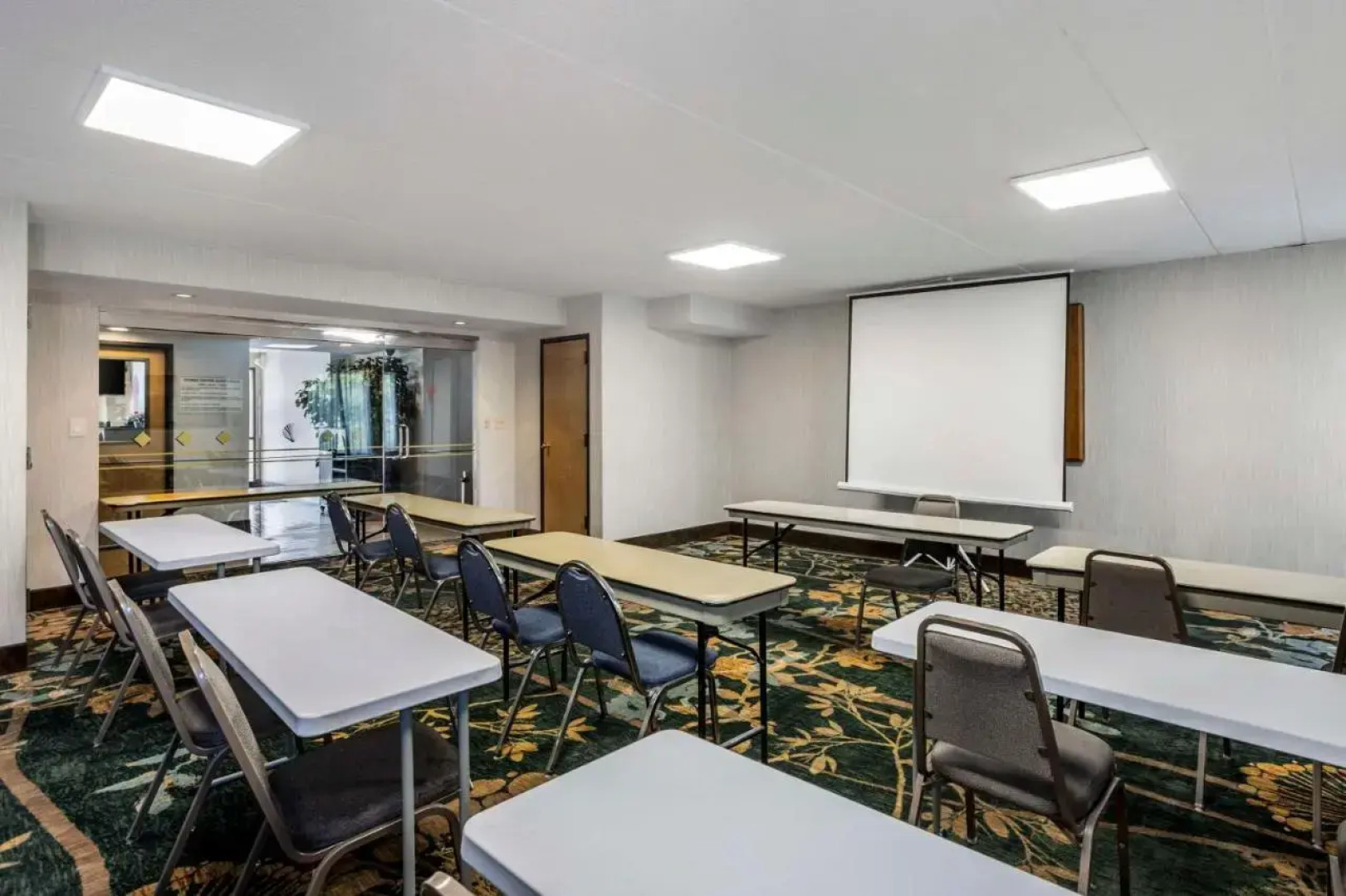 Capital Plaza Inn & Suites Harrisburg