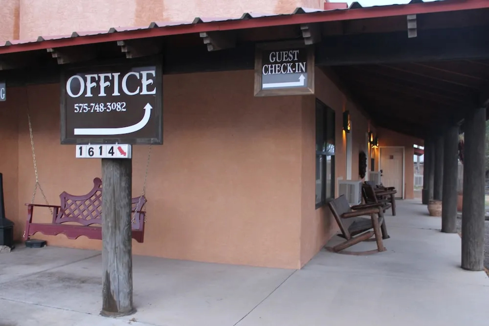 Adobe Rose Boutique Inn