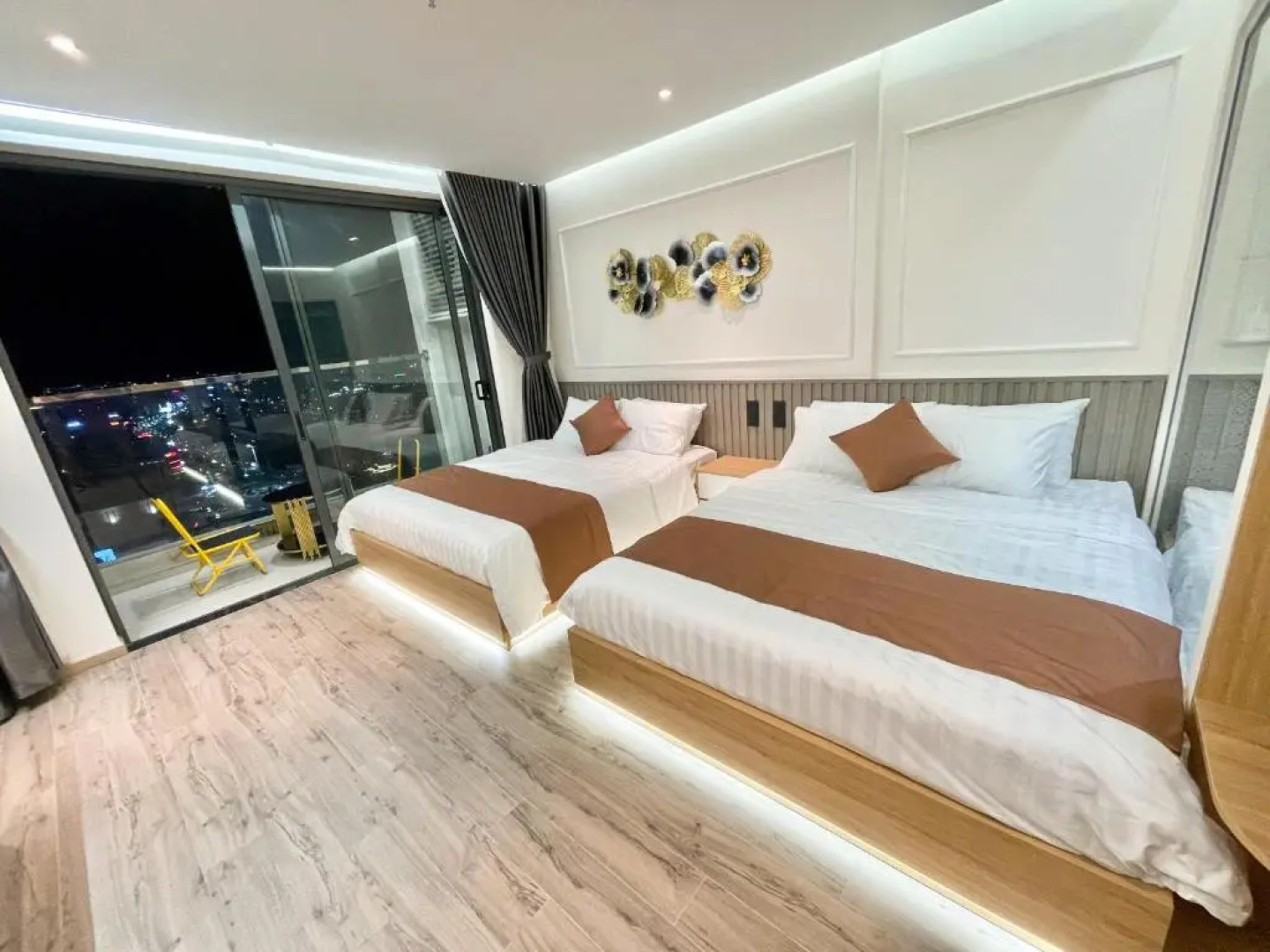 White House Condotel Phú Yên