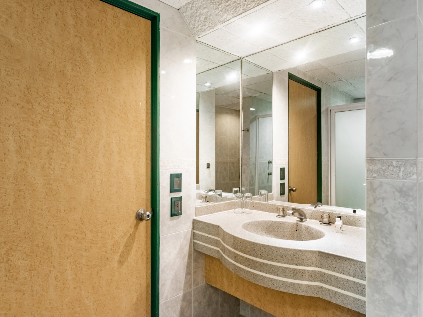 Capital O Andrade, Mexico City