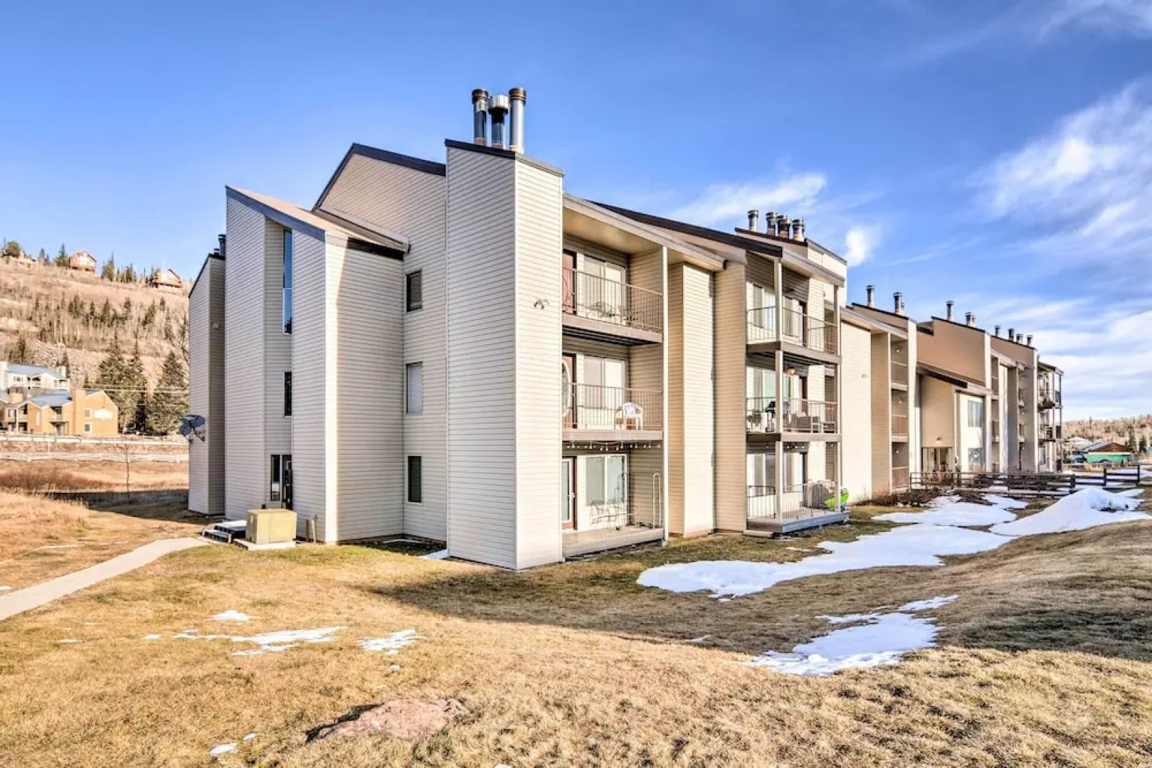 Sweet Skiers Escape < Half-mile to the Slopes!