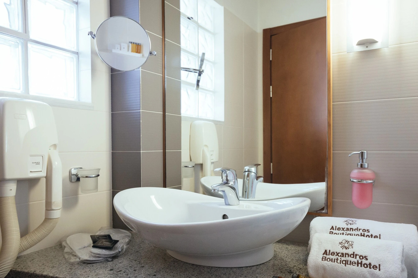 Alexandros Boutique Hotel