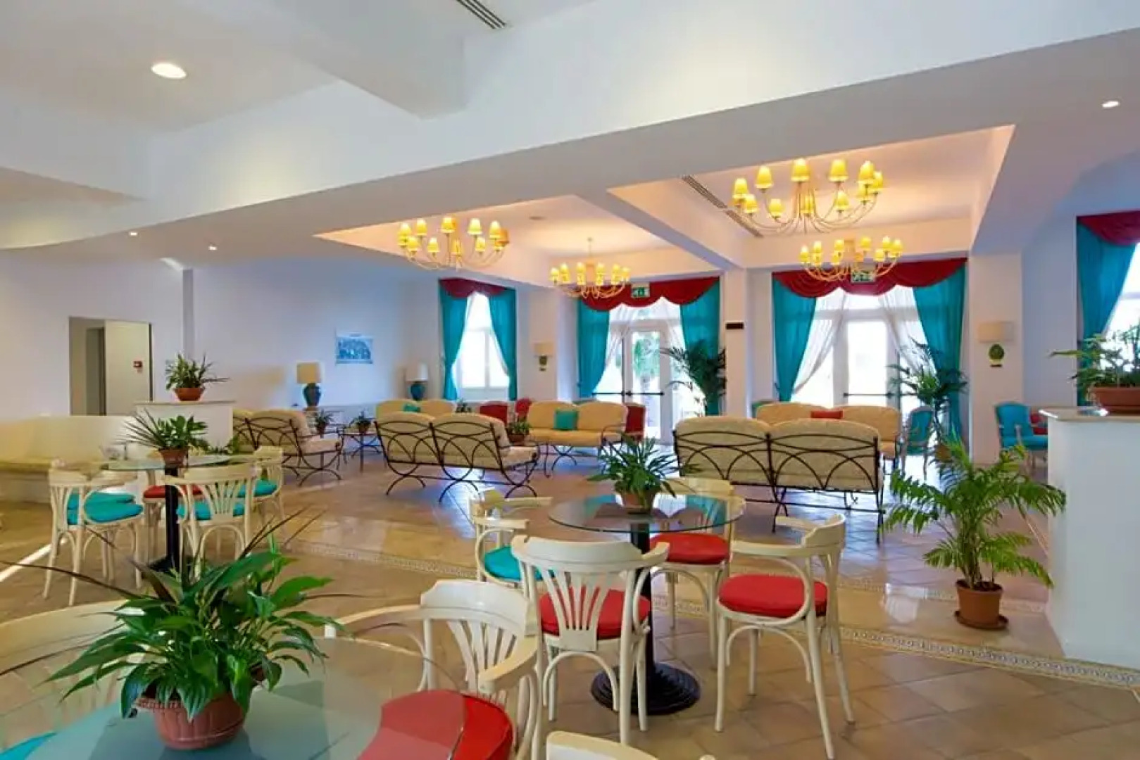 Costanza Charme Club