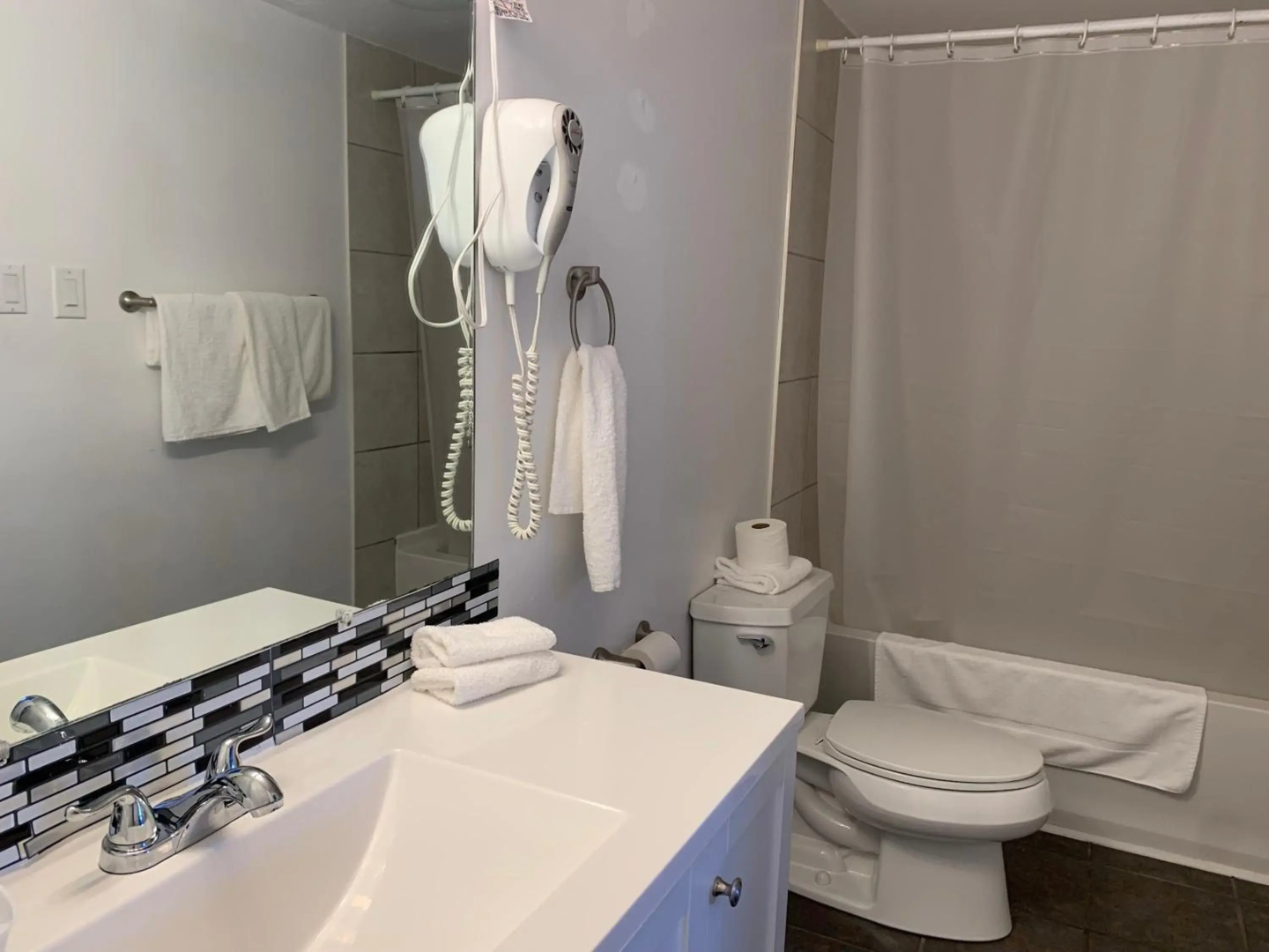 Harbourview Inn, SureStay Collection by Best Western