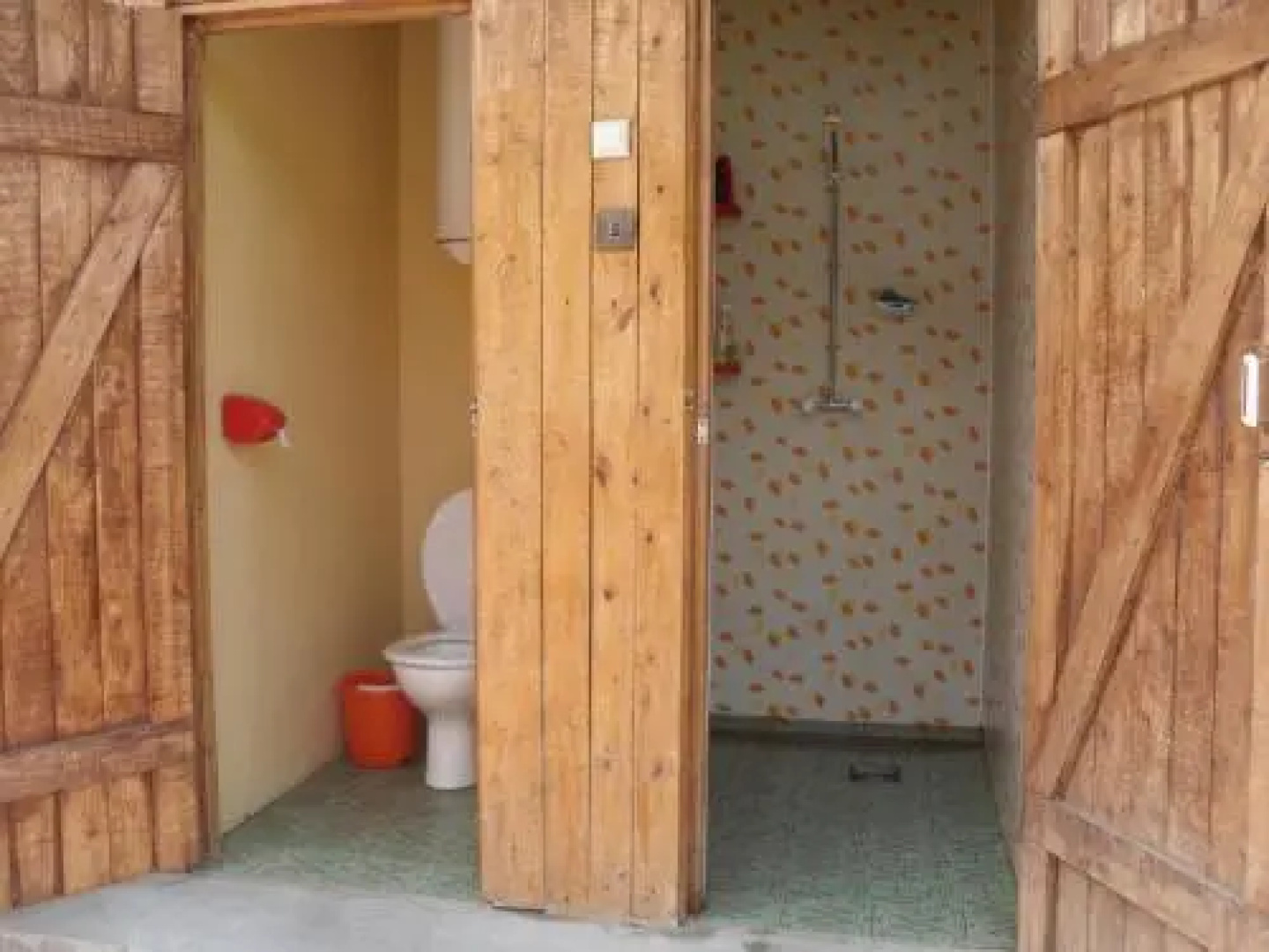 Vostochny Guest House