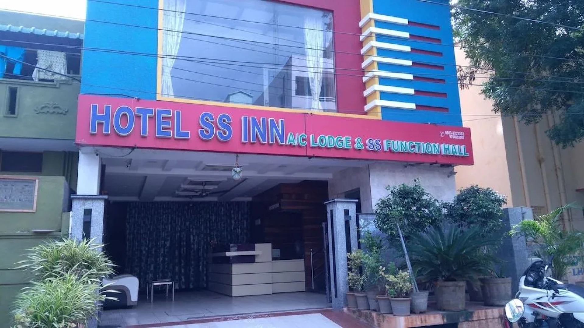 Iroomz Hotel New SS INN